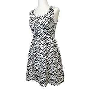 Rewind Sleeveless Fit & Flare Chevron Mini Dress - Small - Black, White